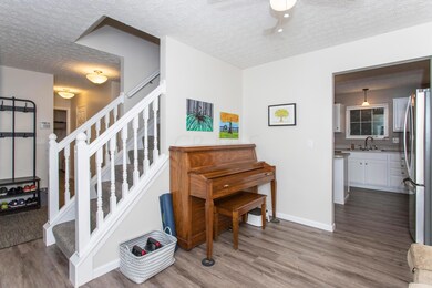 9303 Prestwick Green Dr, Columbus, OH 43240 - photo 5