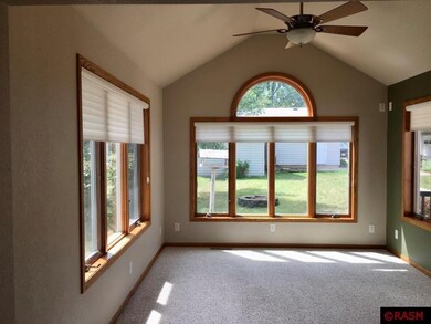 1015 N Broadway St, New Ulm, MN 56073 - photo 7