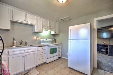 1227 Occidental Ave, Burley, ID 83318 - photo 4