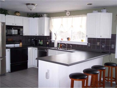 Kitchen. Great working space!
