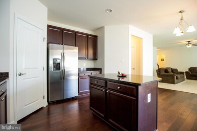 10380 Stewards Chance Ln, White Plains, MD 20695 - photo 7