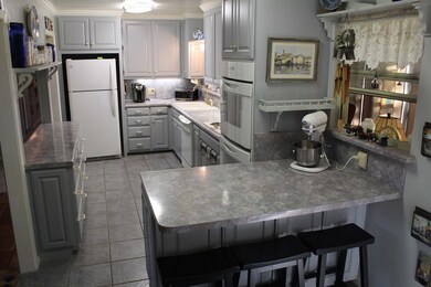 506 N Pecan St, Fredericksburg, TX 78624 - photo 6