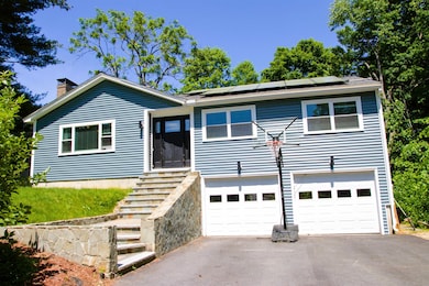 45 Coburn Ave, Nashua, NH 03063 - photo 2