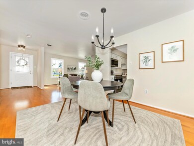 6908 Hackberry Ct, Frederick, MD 21703 - photo 5