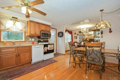 56 Barrows Rd, Worcester, MA 01609 - photo 4