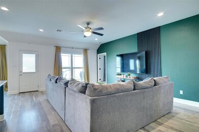 396 Blakney St, Cleburne, TX 76031 - photo 4