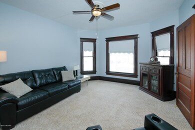 415 N Madison St, Marshall, MI 49068 - photo 2