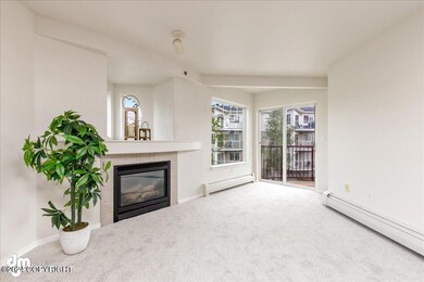 06-Living Room  20240802-DW-0319