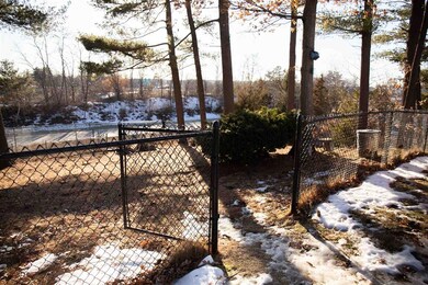 34 Saint Laurent St, Nashua, NH 03064 - photo 6