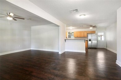 Large den, kitchen eating bar