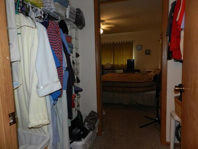 Walk in closet