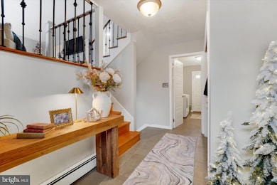 417 Rushmore Dr, York, PA 17402 - photo 2