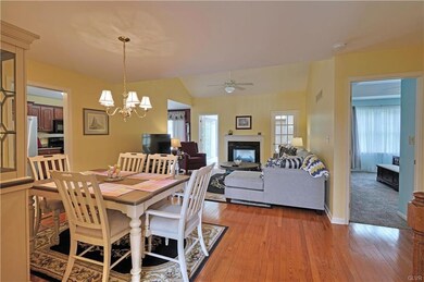 1256 Lindenwood Ln, Easton, PA 18040 - photo 2