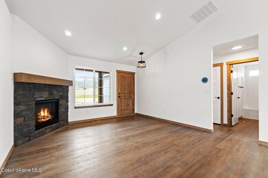 8532-Ferguson-Lane-4190