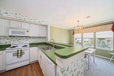 37 Hastings St unit 207, West Roxbury, MA 02132 - photo 7