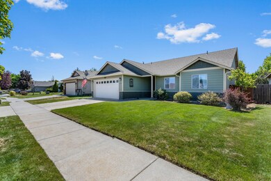 2116 NW Elm Ave, Redmond, OR 97756 - photo 3