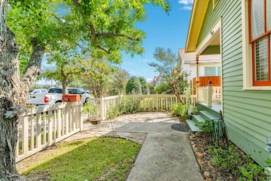 4123 Avenue Q, Galveston, TX 77550 - photo 4