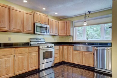 19 Tanglewood Dr, East Hampstead, NH 03826 - photo 5