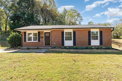 3924 Oak Ridge Dr, Winston Salem, NC 27105 - photo 2