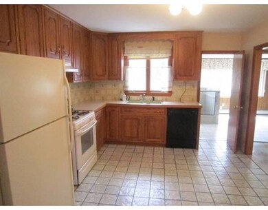 338 Beaver St unit 1, Waltham, MA 02452 - photo 2