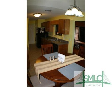 Kitchen. Great Easy To Work in Kitchen/Eat in