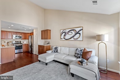 11506 Sperrin Cir unit 404, Fairfax, VA 22030 - photo 6