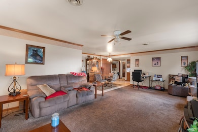 947 Broadmoore Dr unit 1702, Hartford, WI 53027 - photo 7