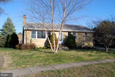 17 Whitehall Cir, Wilmington, DE 19808 - photo 2
