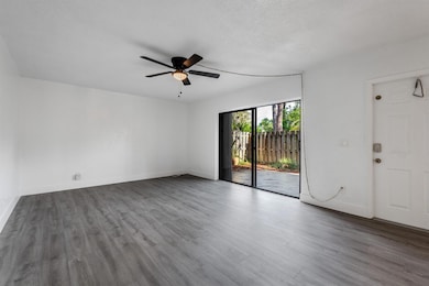 471 Kirk Rd unit D, West Palm Beach, FL 33406 - photo 6