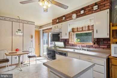 2115 Carroll Dale Rd, Sykesville, MD 21784 - photo 4