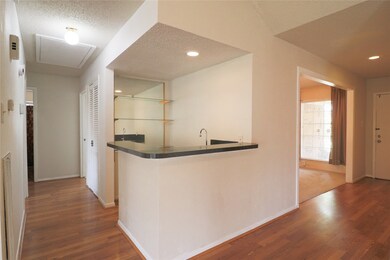 8206 Bayou Forest Dr, Houston, TX 77088 - photo 6