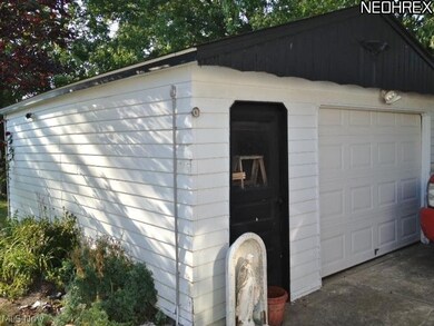 4608 Palm Ave, Lorain, OH 44055 - photo 4