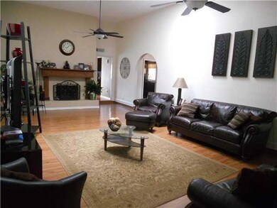 10716 Alcazar Ct, El Paso, TX 79935 - photo 7