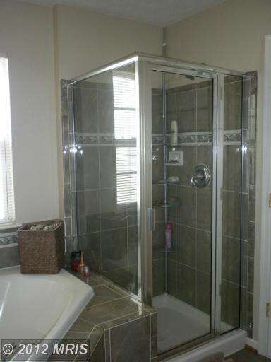 9746 Biggs Rd, Middle River, MD 21220 - photo 6