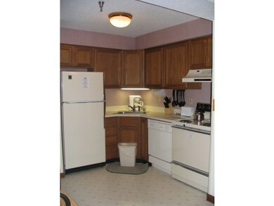 2-level 3BR, 2BA condo
