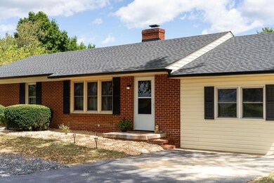 1064 Ladd Rd, Waynesboro, VA 22980 - photo 3