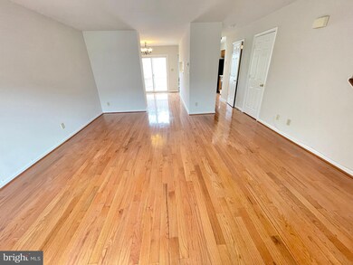 16940 Point Pleasant Ln, Dumfries, VA 22026 - photo 4