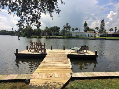 Dock