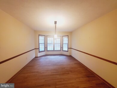 8617 Creek Ct, White Plains, MD 20695 - photo 7