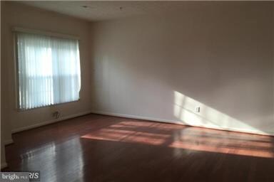 8228 Barrington Ct, Severn, MD 21144 - photo 3