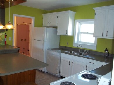 64 Plain St, Rutland, VT 05701 - photo 4