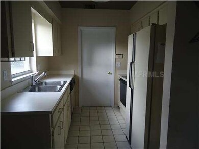 5110 Martinique Dr, Lakeland, FL 33812 - photo 3