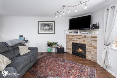 03-Living Room_DMD_1458