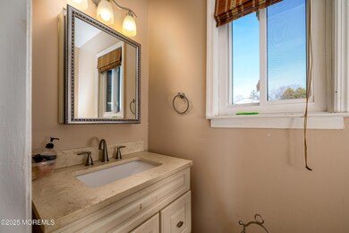 121 Bowne Ct--20