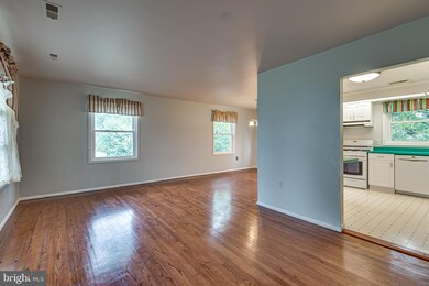 203 Exeter Ct, Linthicum Heights, MD 21090 - photo 6