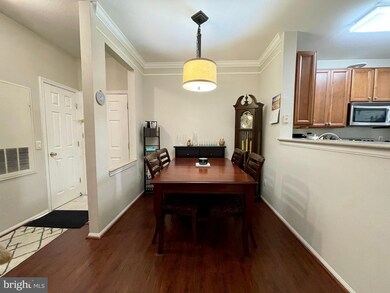 The Gates Of McLean unit 5404, McLean, VA 22102 - photo 2