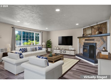 947 S R St, Cottage Grove, OR 97424 - photo 4