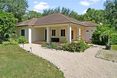 3/2 1 ACRE POOL HOME TURNKEY