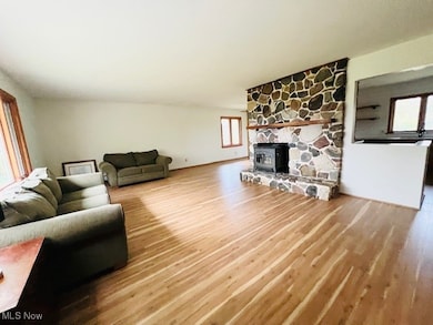 69 E Mennonite Rd, Aurora, OH 44202 - photo 2