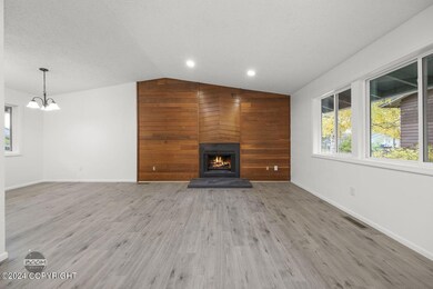15-web-or-mls-3006 W 30th Ave Exports-15